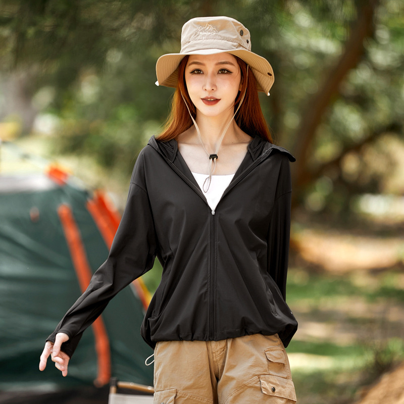 Unisex outdoor vetrovka s UPF50+, ľahká, rýchloschnúca, priedušná, odvádza vlhkosť, s kapucňou