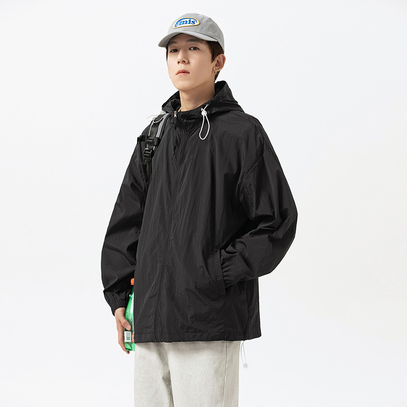 Яке с качулка за лято, леко нейлоново, UPF50+, свободен крой, странични джобове