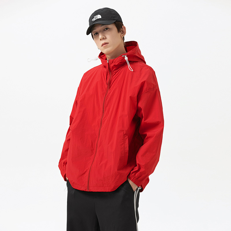 Яке с качулка за лято, леко нейлоново, UPF50+, свободен крой, странични джобове