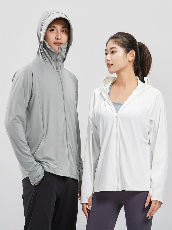 Išorinė striukė su gobtuvu UPF50+, greitas džiuvimas, kvėpuojanti, drėgmės šalinimas, audinys iš 185 g originalios siūlės (88% nailonas, 12%)