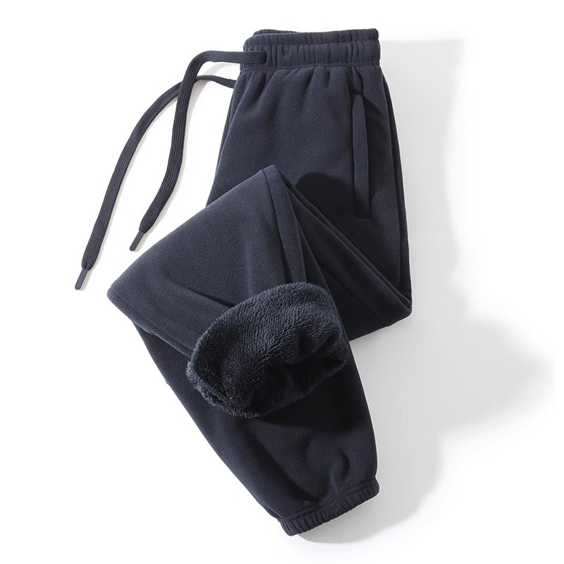 Meeste talvised spordijalatsid, paksenenud fliisiga, sirge lõige, keskmine vöökoht, nööriga kinnitamine