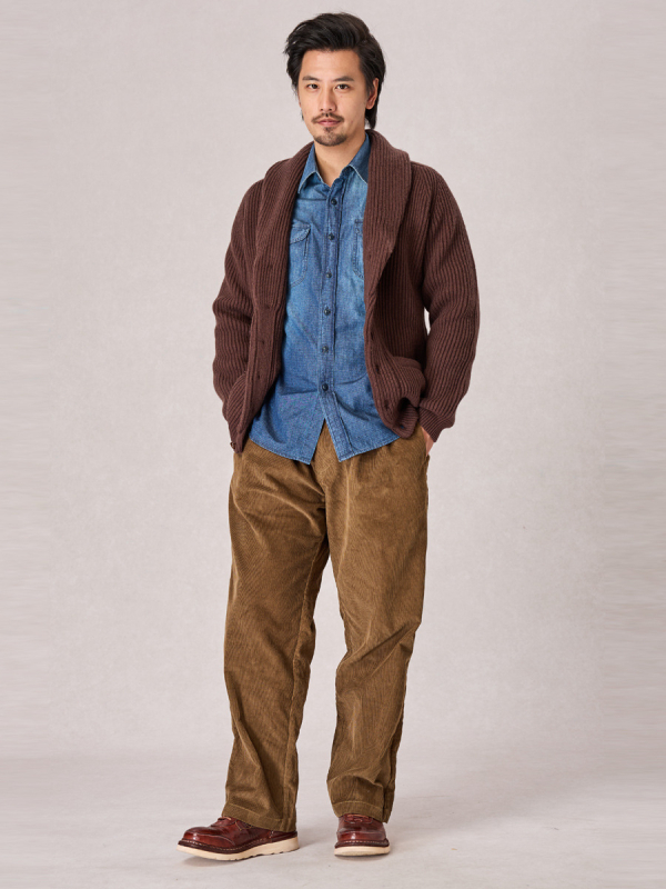 Muške udobne vintage corduroy hlače ravnog kroja, srednja visina struka, gumb za zatvaranje, više džepova