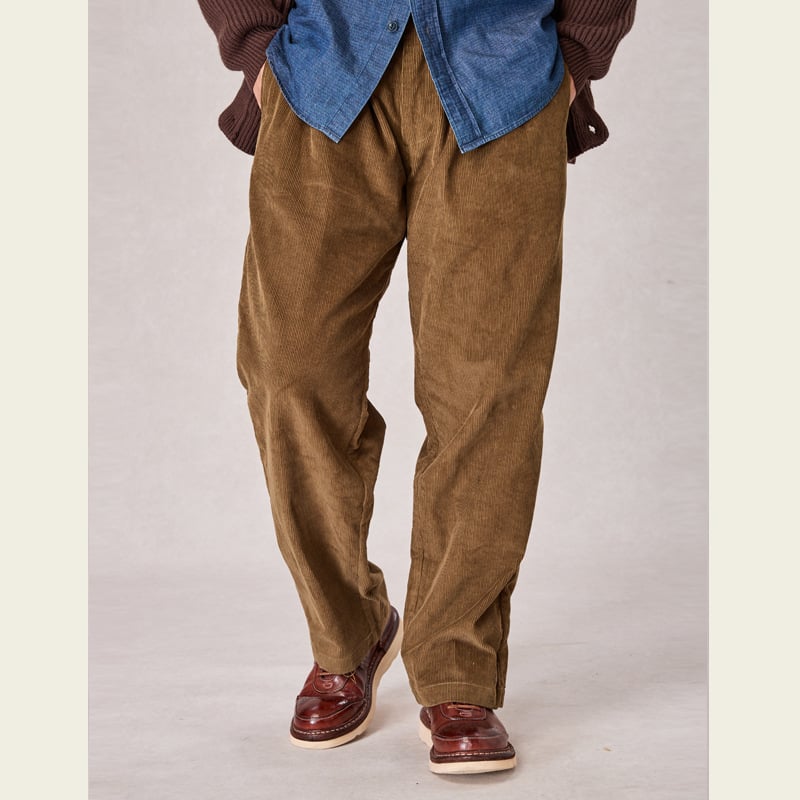 Muške udobne vintage corduroy hlače ravnog kroja, srednja visina struka, gumb za zatvaranje, više džepova