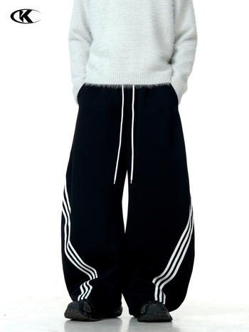 Igapäevased laia lõige spordipüksid triibulise mustriga - puuvillasegu, keskmise talje kõrgusega, vööga, sobivad kõikidele aastaaegadele, sportlik stiil