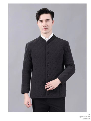 Vyrinė žieminė medvilninė striukė su fliso pamušalu, stovinti apykaklė, ilgos rankovės, įprasta kirpimo, šoninės kišenės, vienos eilės sagos, įprastas ilgis