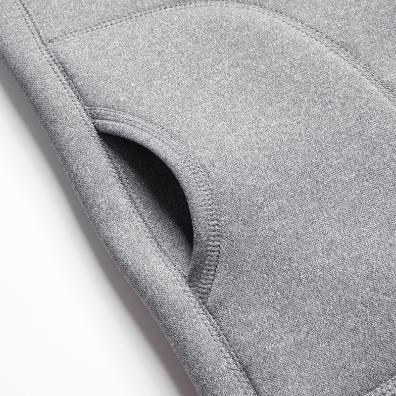 Vyriškas žiemos kardiganas su fliso pamušalu, poliesterio audinys, ilgos rankovės, apvali kaklo iškirptė, vidutinio amžiaus ir vyresniems vyrams