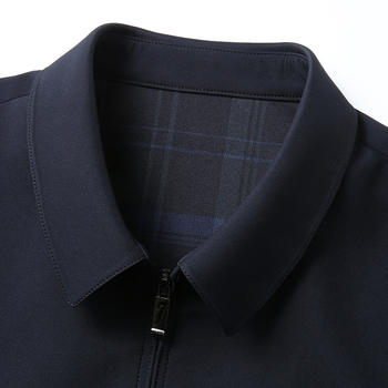 Tuulekindel polüester-jakk reversiga ja lukuga, regulaarne lõige – äri stiil keskealistele ja vanematele meestele (kevad)