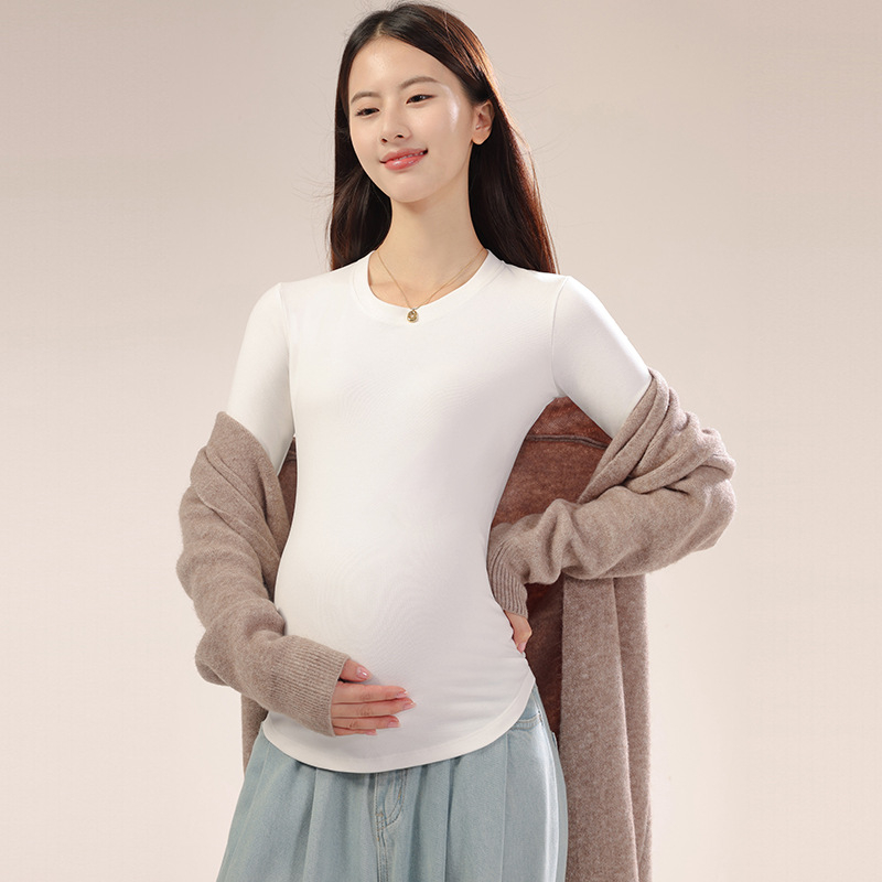 Nėščiųjų topas su apvaliu kaklu, ilgomis rankovėmis, viskozės pluoštas 90–95%, ruduo 2024