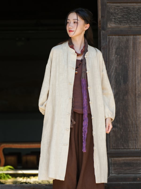 Ženski dugi kaput u kineskom stilu, mješavina ramie i pamuka (70–80% ramie, <30% pamuka), pješčano pranje, lampion rukavi, okrugli ovratnik, jednodelna kopčana plisa