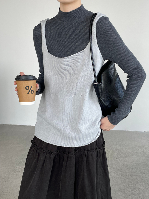 Dvodjelni pleteni set: džemper s polu-rolom i top s kvadratnim izrezom