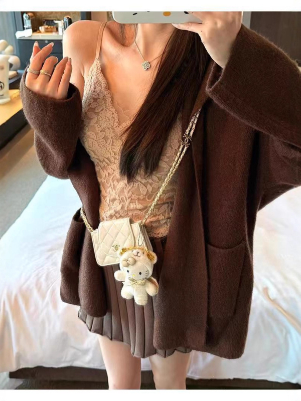 Prancūziško stiliaus nėrinių kamšolis su žuvies kaulo dizainu, moterims vidinis pagrindinis sluoksnis su krūties pagalvė ir vilnonis viršus (Stilius: pečių dirželiai; Versija: tiesus tipas; Audinys: nėriniai; Pagrindinis materialas: nailonas; Elastingumas: