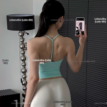 Moteriškas halter top sportui – su krūties pagalvėlėmis, poliesteris, prakaito sugėrimas, įprastas ilgis, vasara 2025 (Poliesteris • Prakaito sugėrimas • Įprastas ilgis • Su krūties pagalvėlėmis)