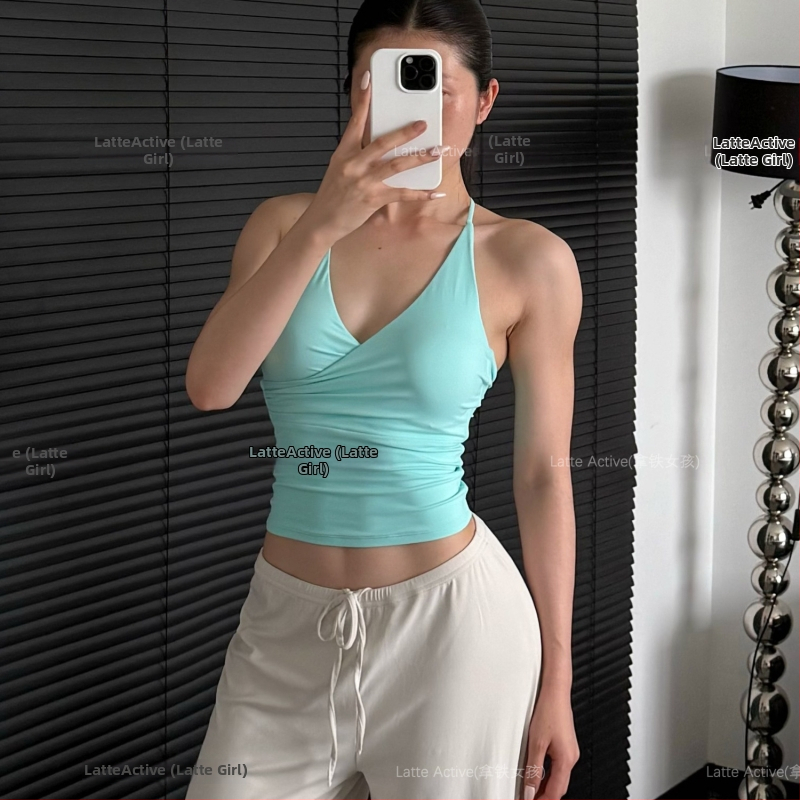 Moteriškas halter top sportui – su krūties pagalvėlėmis, poliesteris, prakaito sugėrimas, įprastas ilgis, vasara 2025 (Poliesteris • Prakaito sugėrimas • Įprastas ilgis • Su krūties pagalvėlėmis)