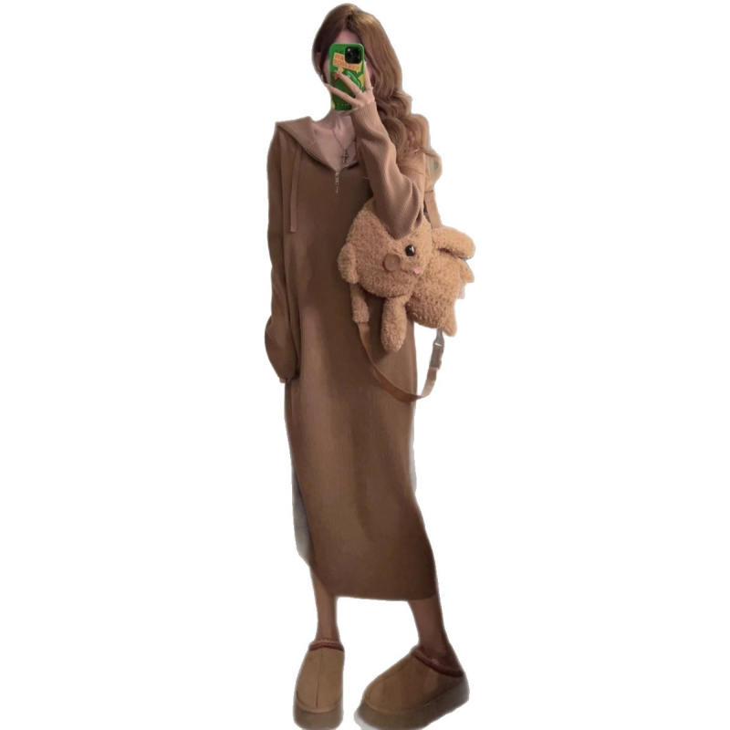 Майчинска рокля с качулка, плетена, дълги ръкави, силует русалка