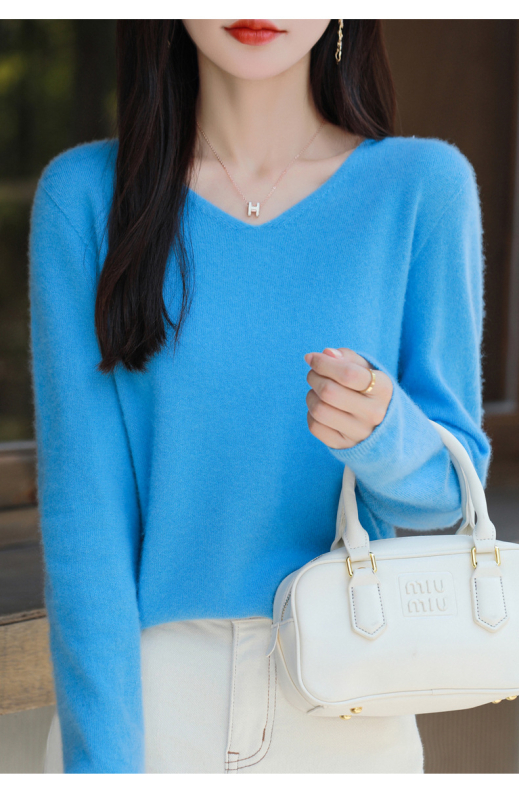 Moteriškas vilnos megztinis 95%+, V formos kaklo, laisvas kirpimas, ilgos rankovės, ilgis 50–65 cm