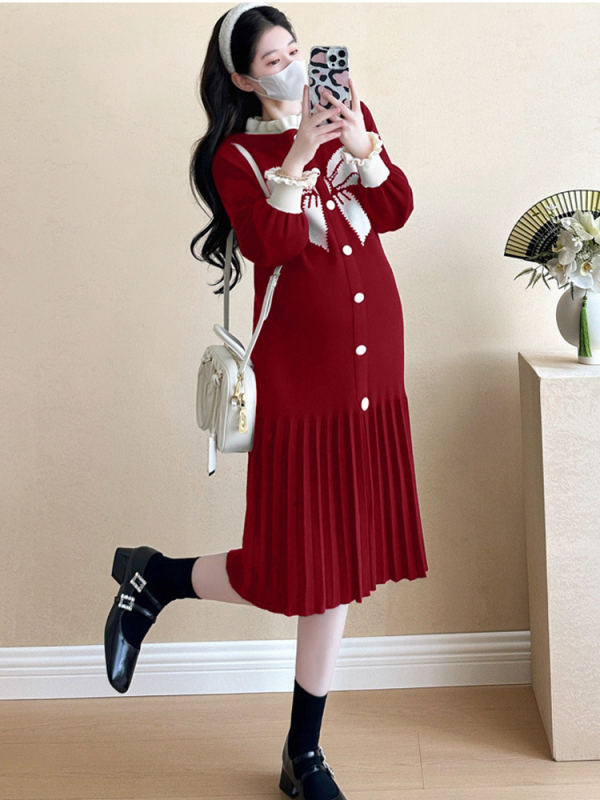 Plisuota midi suknelė su stoviu kaklu, ilgos rankovės, medvilnės-elastano mišinys (70–80% medvilnė, <30% elastanas), mazgų raštas