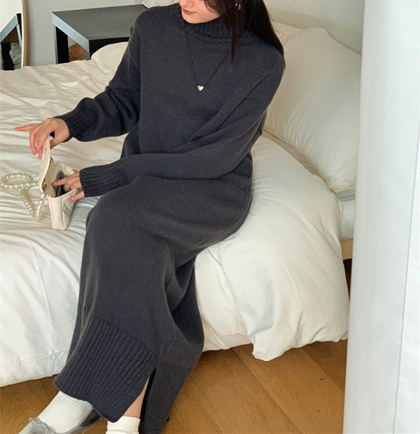 Haljina s visokim ovratnikom od pletenog pulovera i duga suknja, labav struk, dugi rukavi, poliester-elastan pleteni materijal, jesen 2024