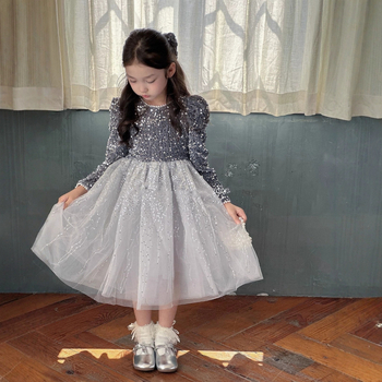 Mergaitės princesės suknelė – korėjietiško stiliaus, ilgomis rankovėmis, medvilnės audinys (65%), taškuotas raštas, amžius 3–8 metai