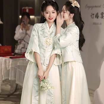 Pamergės suknelė, ilgomis rankovėmis, ilga suknelė, tinklinis audinys, stovinti apykaklė