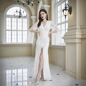 Nėriniuota suknelė su giliu V iškirpte, ilgomis rankovėmis, siauras kirpimas, vestuvėms