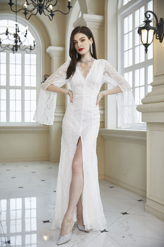 Nėriniuota suknelė su giliu V iškirpte, ilgomis rankovėmis, siauras kirpimas, vestuvėms