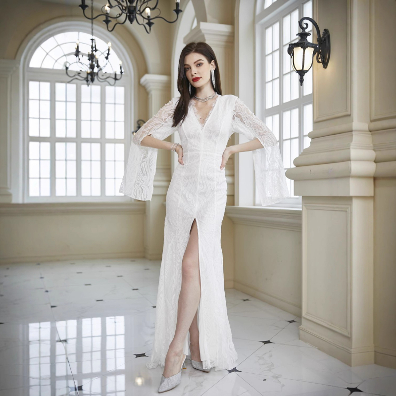 Δαντελένιο φόρεμα με βαθύ V-ντεκολτέ, μακριά μανίκια, στενή γραμμή, για γάμο