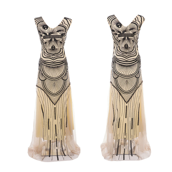 Ilga vakarinė suknelė 1920-ųjų stiliaus, su perliukais, tinklinio audinio detalėmis ir blizgučiais; poliesteris