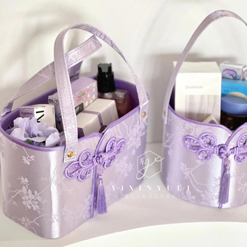 Dāvanu kastīte līgavu palīgiem ķīniešu stilā ar ziedu groza motīvu, apaļas formas, no papīra, kāzām