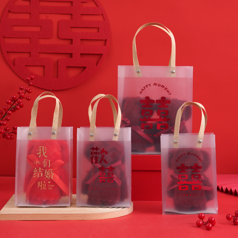 Сватбена кърпа в подаръчна кутия, корал велур, персонализирана с лого, отпечатано лого, тегло 70 g