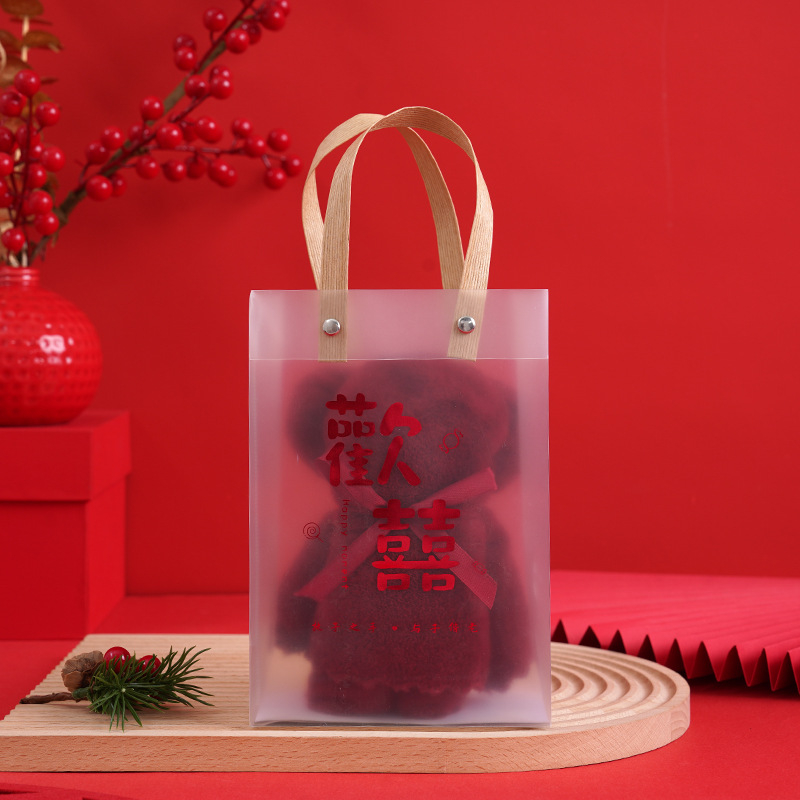 Сватбена кърпа в подаръчна кутия, корал велур, персонализирана с лого, отпечатано лого, тегло 70 g