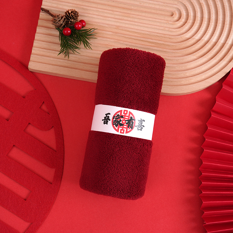 Сватбена кърпа в подаръчна кутия, корал велур, персонализирана с лого, отпечатано лого, тегло 70 g