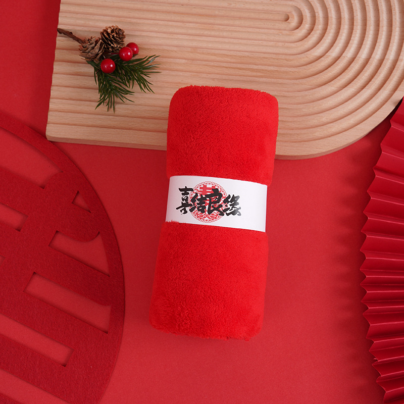 Сватбена кърпа в подаръчна кутия, корал велур, персонализирана с лого, отпечатано лого, тегло 70 g