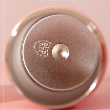 Jaunosios palydovė termosas puodelis – vidinis 304 nerūdijantis plienas, išorinis 201 nerūdijantis plienas, izoliacija 0–6 valandos