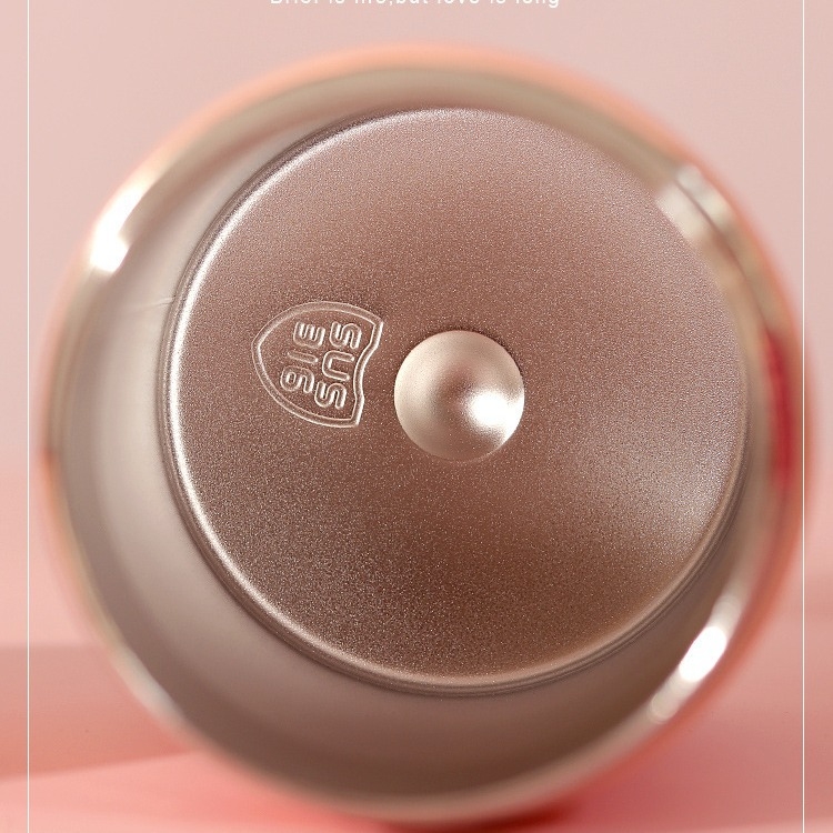 Jaunosios palydovė termosas puodelis – vidinis 304 nerūdijantis plienas, išorinis 201 nerūdijantis plienas, izoliacija 0–6 valandos