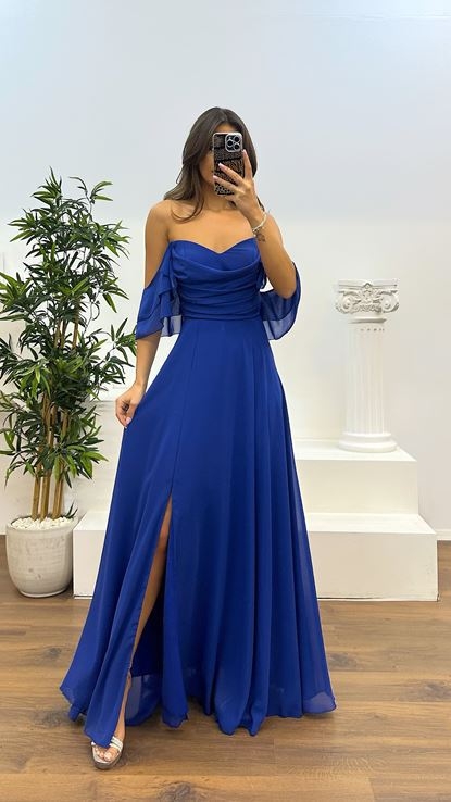 Šifoninė vakarinė suknelė, A linijos siluetas, plisuota, ilga suknelė, poliesterio-spandekso mišinys.