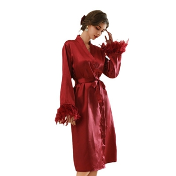 Pruudikleit satinist hommikuste ettevalmistuste jaoks, off-shoulder kaelusega ja 3/4 varrukatega, kunstlik siidkangas, 100% polüester, ultraõhuke kangas 81–100 g/m²