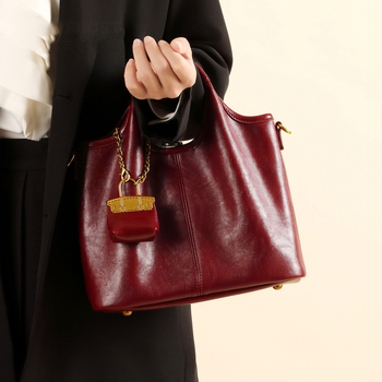 Miesto minimalistinis PU odos krepšys, užtrauktukas, poliesterio vidus, vienos peties dirželis, ruduo 2025