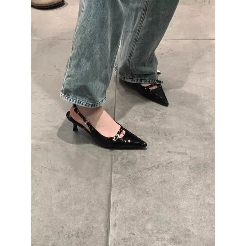 Moteriški sandalai su smailiu pirštu ir 6–8 cm kulnu, PU viršus, PU vidpadis, sagen užsegimas, gumos pada