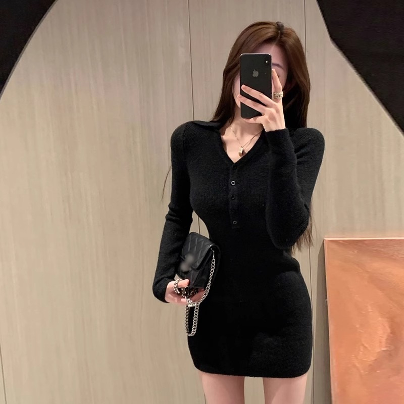 Rochie tricotată pentru femei, cu mâneci lungi și decolteu în V, croială slim bodycon pe șolduri, iarna 2025