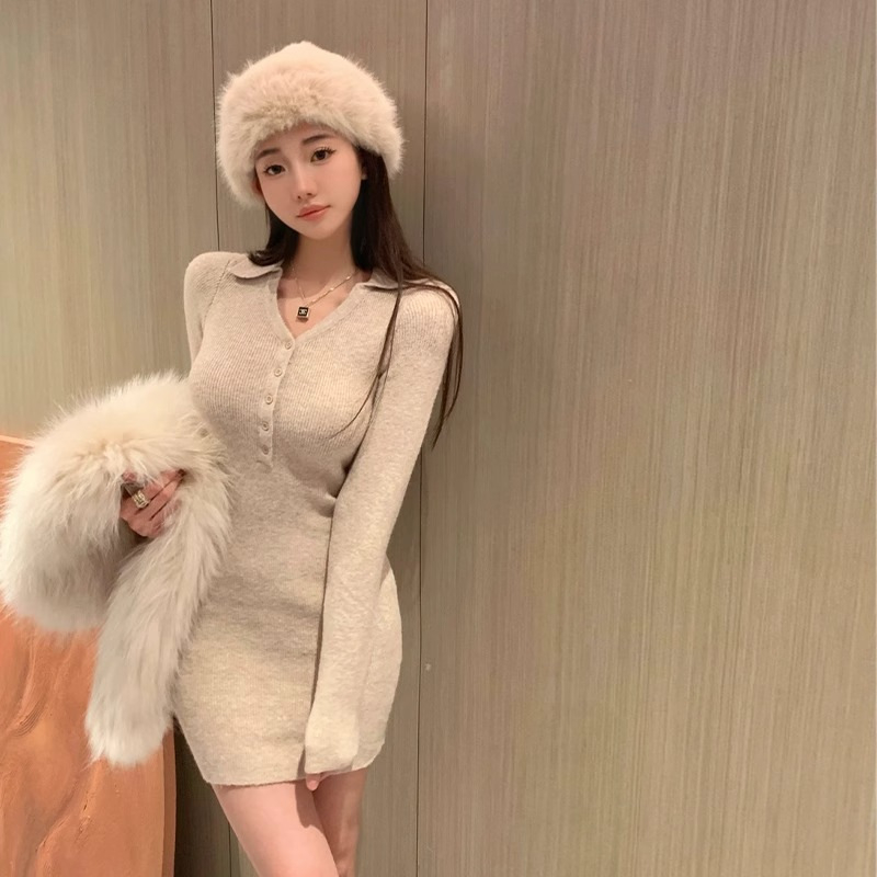 Rochie tricotată pentru femei, cu mâneci lungi și decolteu în V, croială slim bodycon pe șolduri, iarna 2025