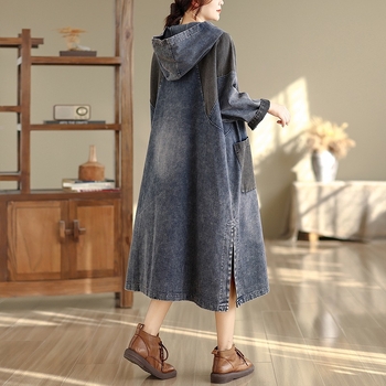 Рокля с качулка и дълги ръкави, полиестер, прав силует, градски елегантен стил