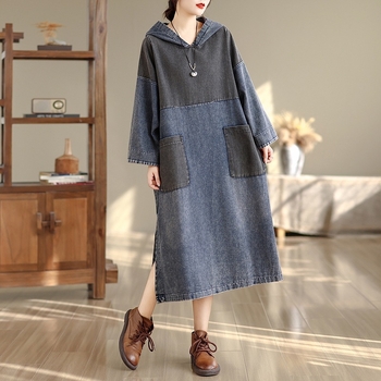 Рокля с качулка и дълги ръкави, полиестер, прав силует, градски елегантен стил