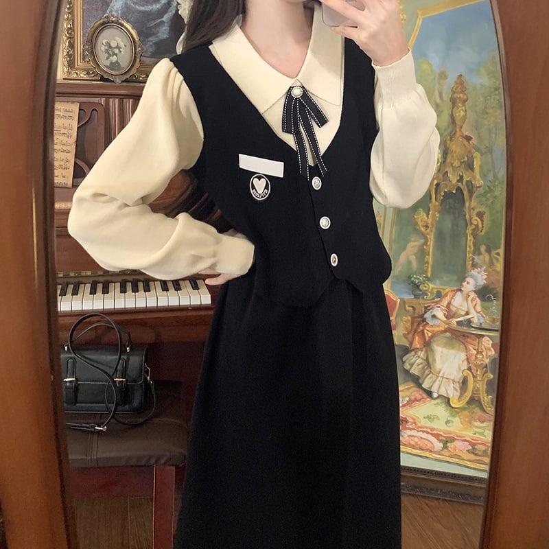 Плетена рокля с А‑линия, миди дължина, поло яка, дълги ръкави, детайл колаж/склейване, полиестер