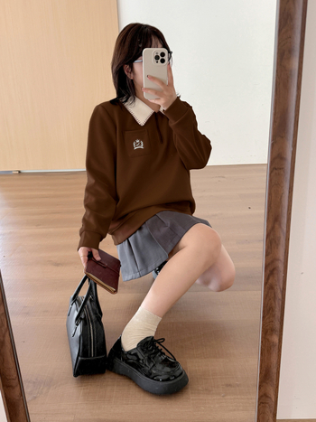 Moteriška korėjietiško stiliaus polo apykaklė su gobtuvu megztinis, ruduo 2025, medvilnės-poliesterio mišinys (50–70% medvilnė, 30–50% poliesteris), koliažo dizainas, ilgos rankovės