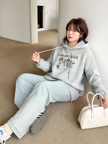 Kapučių termo džemperis su fliso pamušalu, storas, vidutinio ilgio 65–80 cm, medvilnės-poliesterio mišinio (50–70% medvilnė; 30–50% poliesteris) – suaugusios moterys, žiema 2025