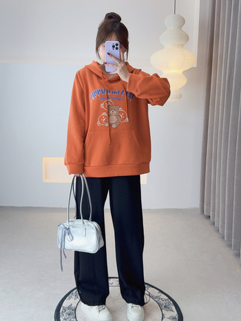 Love moterų džemperis su gobtuvu, anime atspaudas, laisvas kirpimas, vidutinio ilgio, megztas audinys medvilnė-poliesteris, ruduo 2025