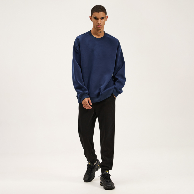 Βαμβαρινό φούτερ με στρογγυλό λαιμό, μακριά μανίκια, παχύ ύφασμα, χωρίς κουκούλα