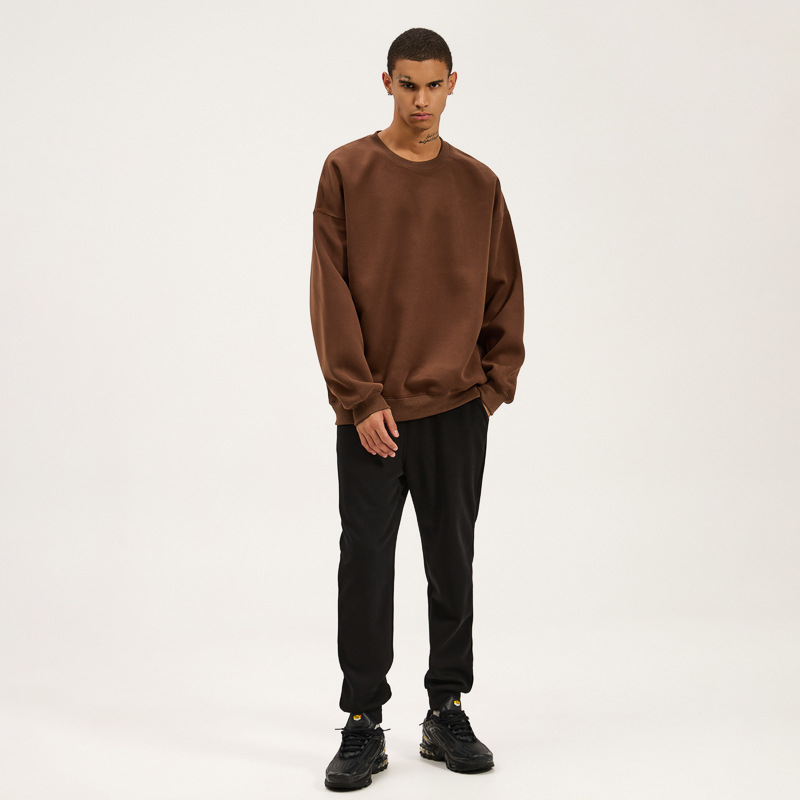 Βαμβαρινό φούτερ με στρογγυλό λαιμό, μακριά μανίκια, παχύ ύφασμα, χωρίς κουκούλα