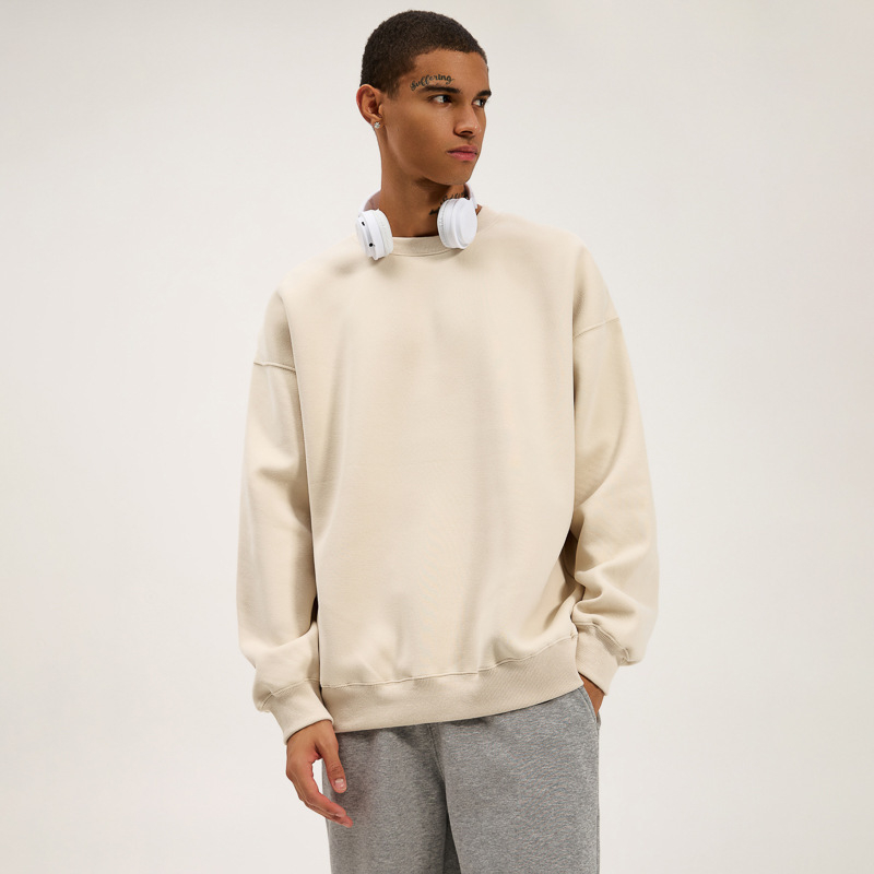 Βαμβαρινό φούτερ με στρογγυλό λαιμό, μακριά μανίκια, παχύ ύφασμα, χωρίς κουκούλα