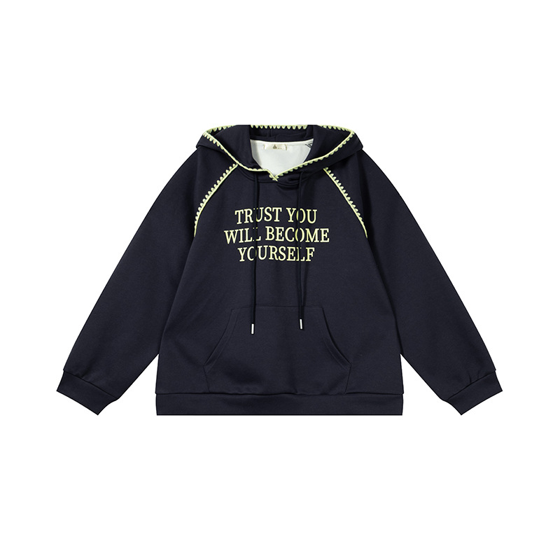 Love moteriškas megztinis su gobtuvu ir raidžių spauda, gobtuvas su raišteliais, megztas audinys, medvilnės-poliesterio mišinys, laisvas kirpimas